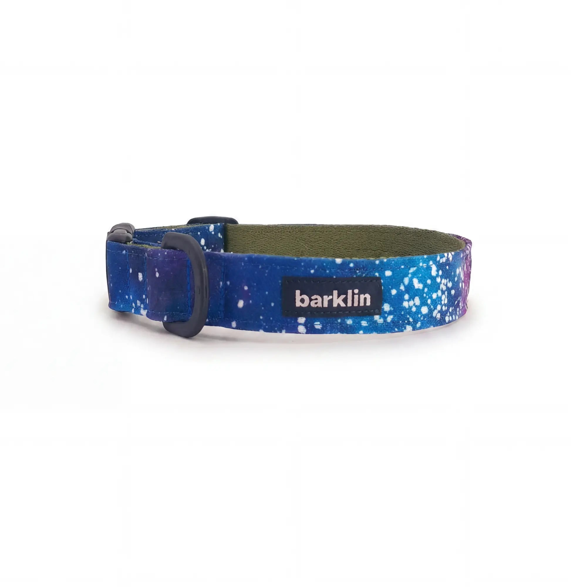 Dog collar in Barklin Cosmic Canvas pattern, standard 2.5 cm width, shown in front arc view with stitched textile surface, inner webbing, and matte black buckle hardware.